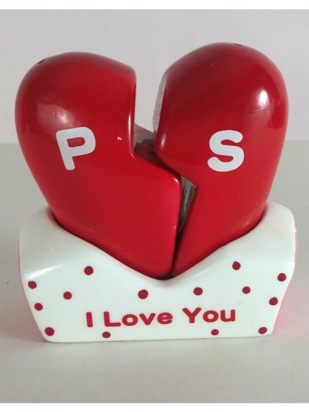 Vintage Russ I Love You Heart 2.75" Salt & Pepper Shakers Set #15637